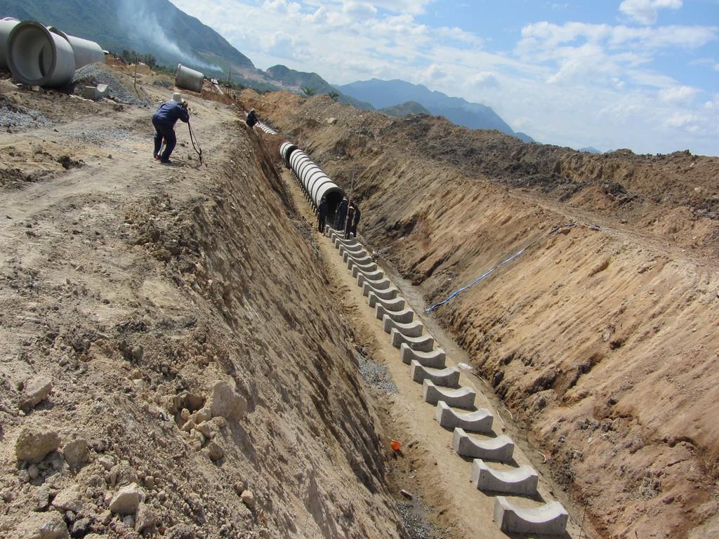 Gói thầu NT-1.4 Thi công trạm bơm chính và tuyến ống cầu Bình Tân